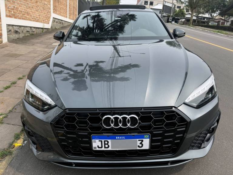 AUDI - A5 - 2023/2023 - Cinza - R$ 310.000,00