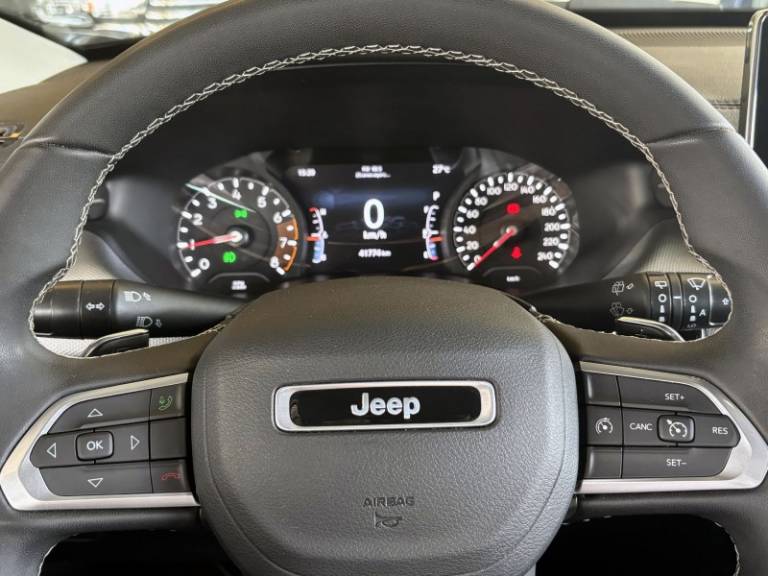 JEEP - COMPASS - 2022/2023 - Preta - R$ 146.000,00