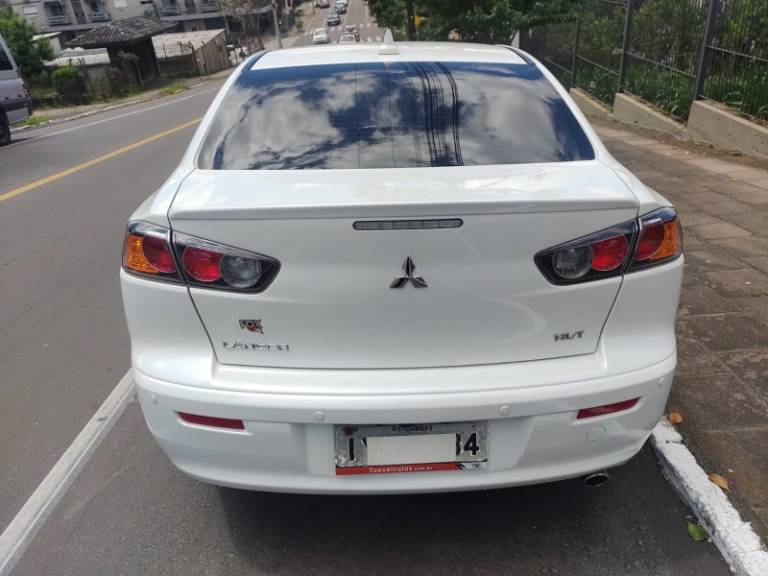 MITSUBISHI - LANCER - 2018/2019 - Branca - R$ 75.000,00