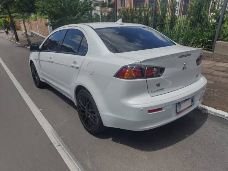 MITSUBISHI - LANCER - 2018/2019 - Branca - R$ 75.000,00