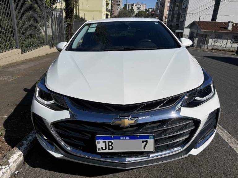 CHEVROLET - CRUZE - 2022/2023 - Branca - R$ 129.800,00