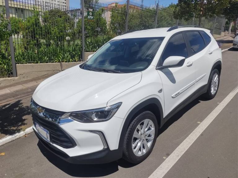 CHEVROLET - TRACKER - 2022/2023 - Branca - R$ 119.000,00