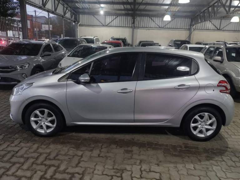 PEUGEOT - 208 - 2014/2015 - Prata - R$ 43.000,00