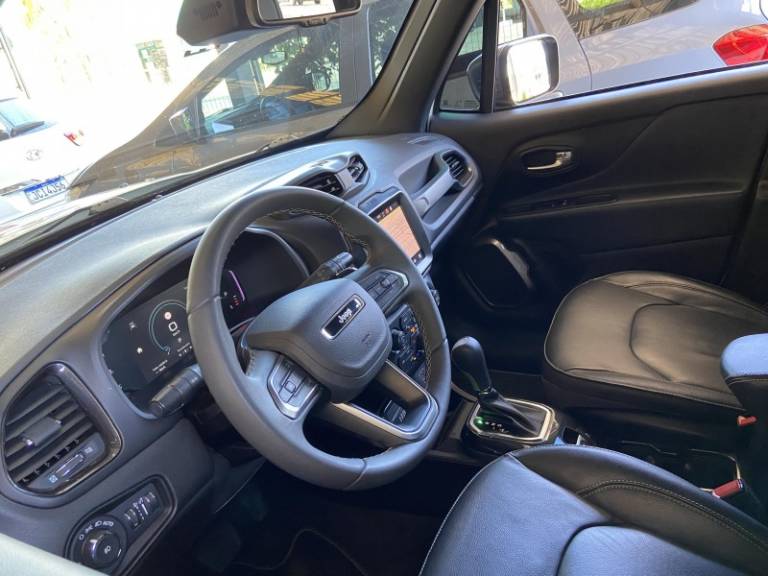 JEEP - RENEGADE - 2022/2022 - Branca - R$ 134.000,00