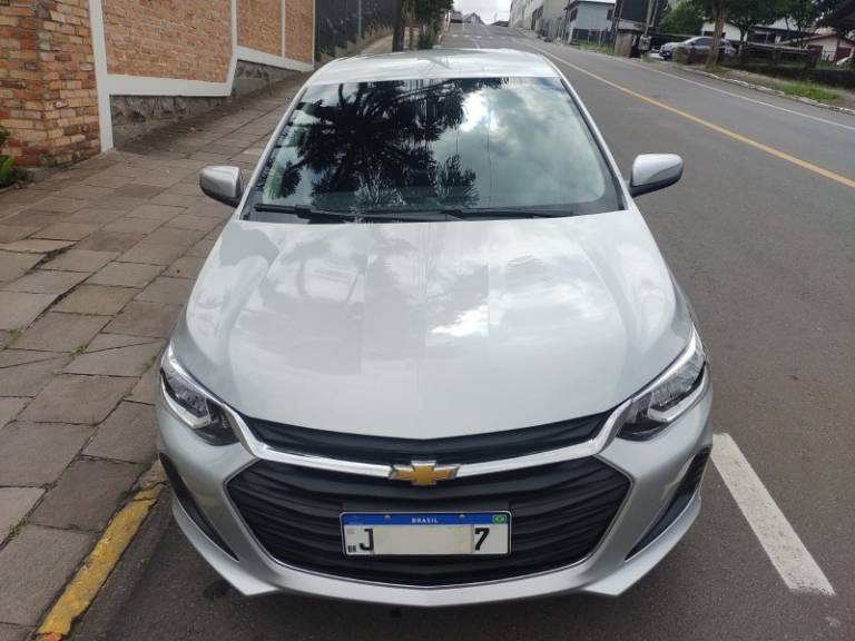 CHEVROLET - ONIX - 2023/2023 - Prata - R$ 92.000,00