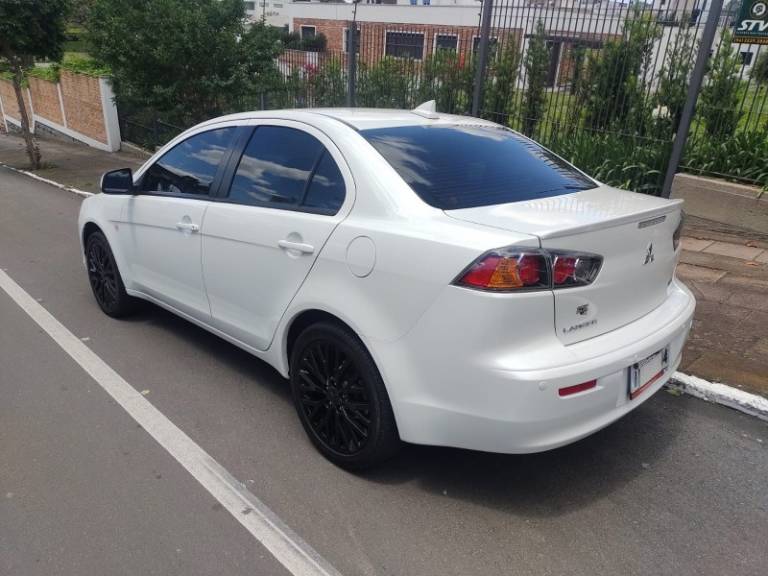 MITSUBISHI - LANCER - 2018/2019 - Branca - R$ 75.000,00