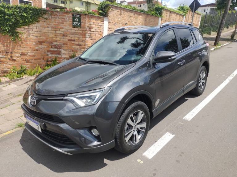 TOYOTA - RAV4 - 2018/2018 - Cinza - R$ 135.000,00