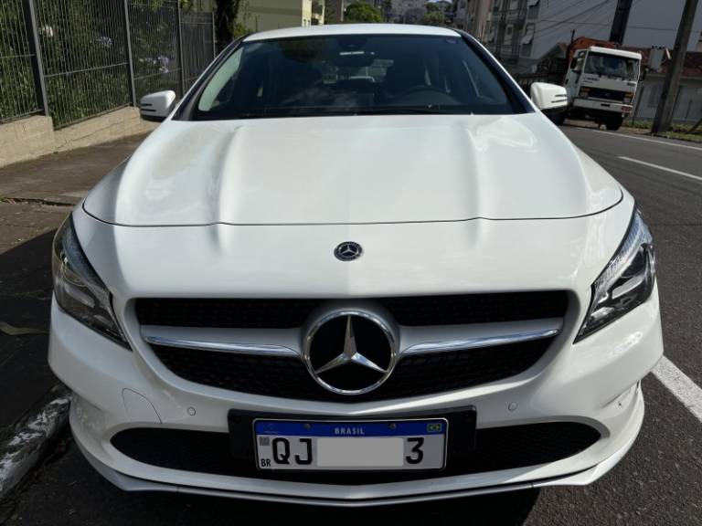 MERCEDES-BENZ - CLA 180 - 2018/2019 - Branca - R$ 145.000,00