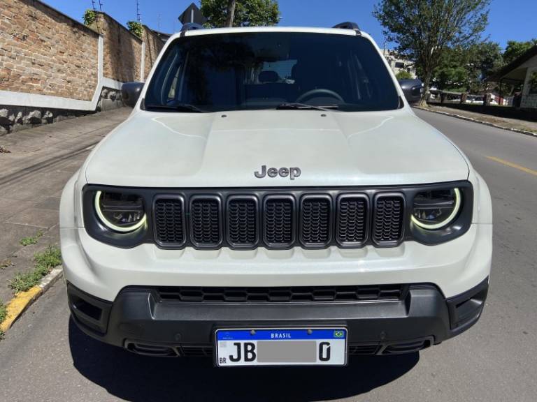 JEEP - RENEGADE - 2022/2022 - Branca - R$ 134.000,00