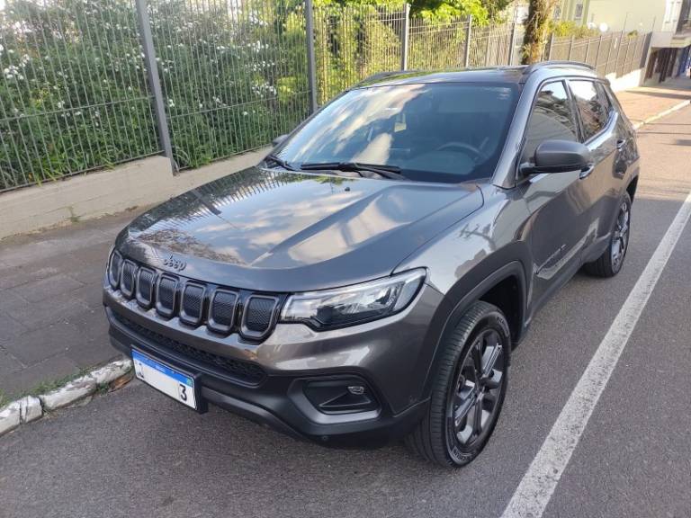 JEEP - COMPASS - 2021/2022 - Cinza - R$ 160.000,00