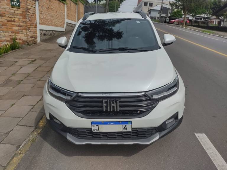 FIAT - STRADA - 2021/2021 - Branca - R$ 102.000,00