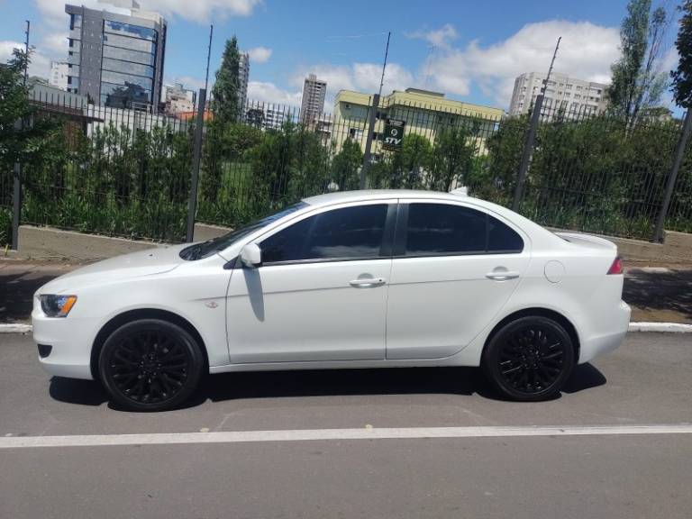 MITSUBISHI - LANCER - 2018/2019 - Branca - R$ 75.000,00