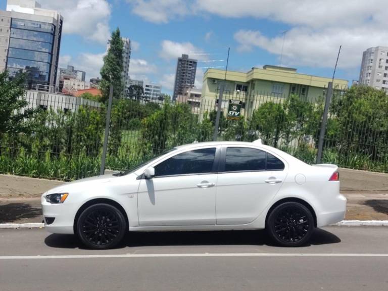 MITSUBISHI - LANCER - 2018/2019 - Branca - R$ 75.000,00