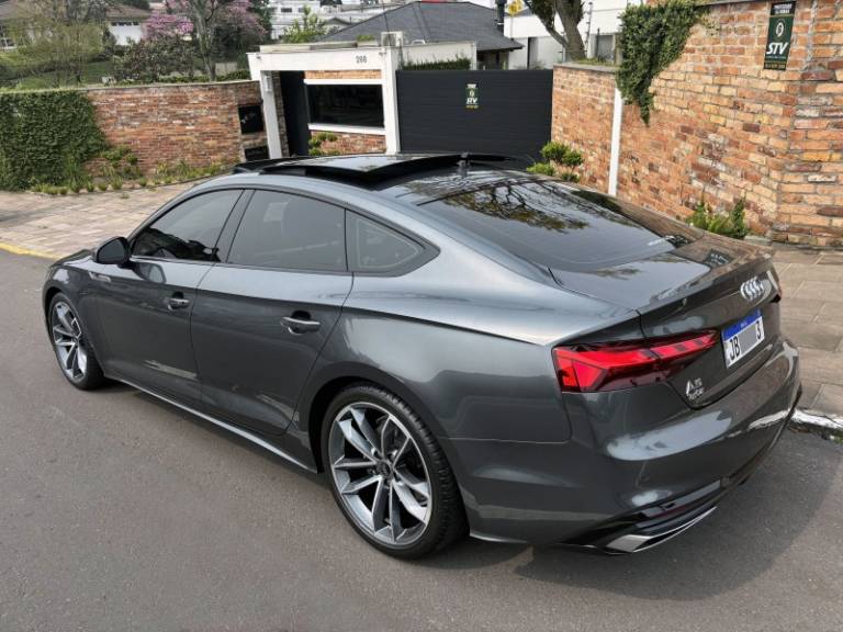 AUDI - A5 - 2023/2023 - Cinza - R$ 310.000,00